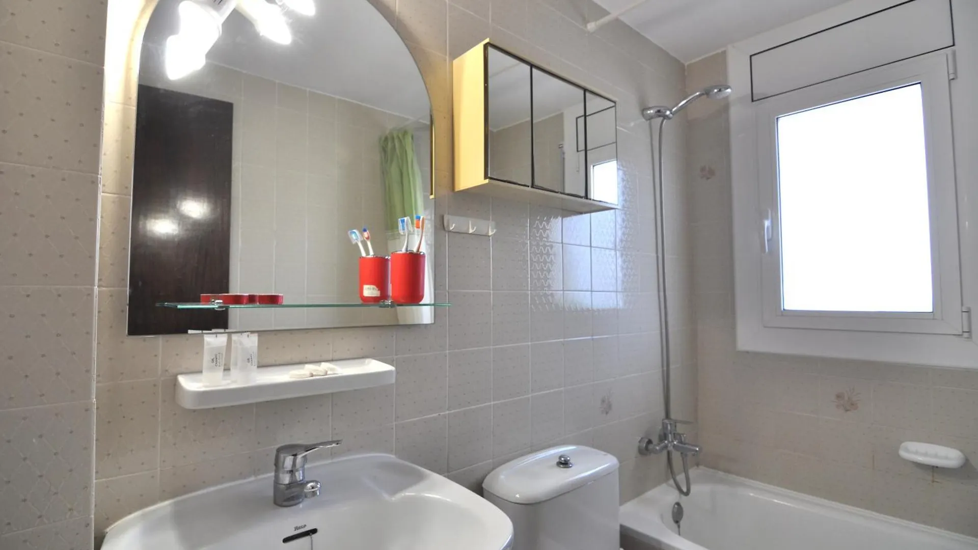 Appartement Rnet - Playa Sol - Roses Costa Brava à Santa Margarita  0*, Santa Margarita (Catalonia) Espagne